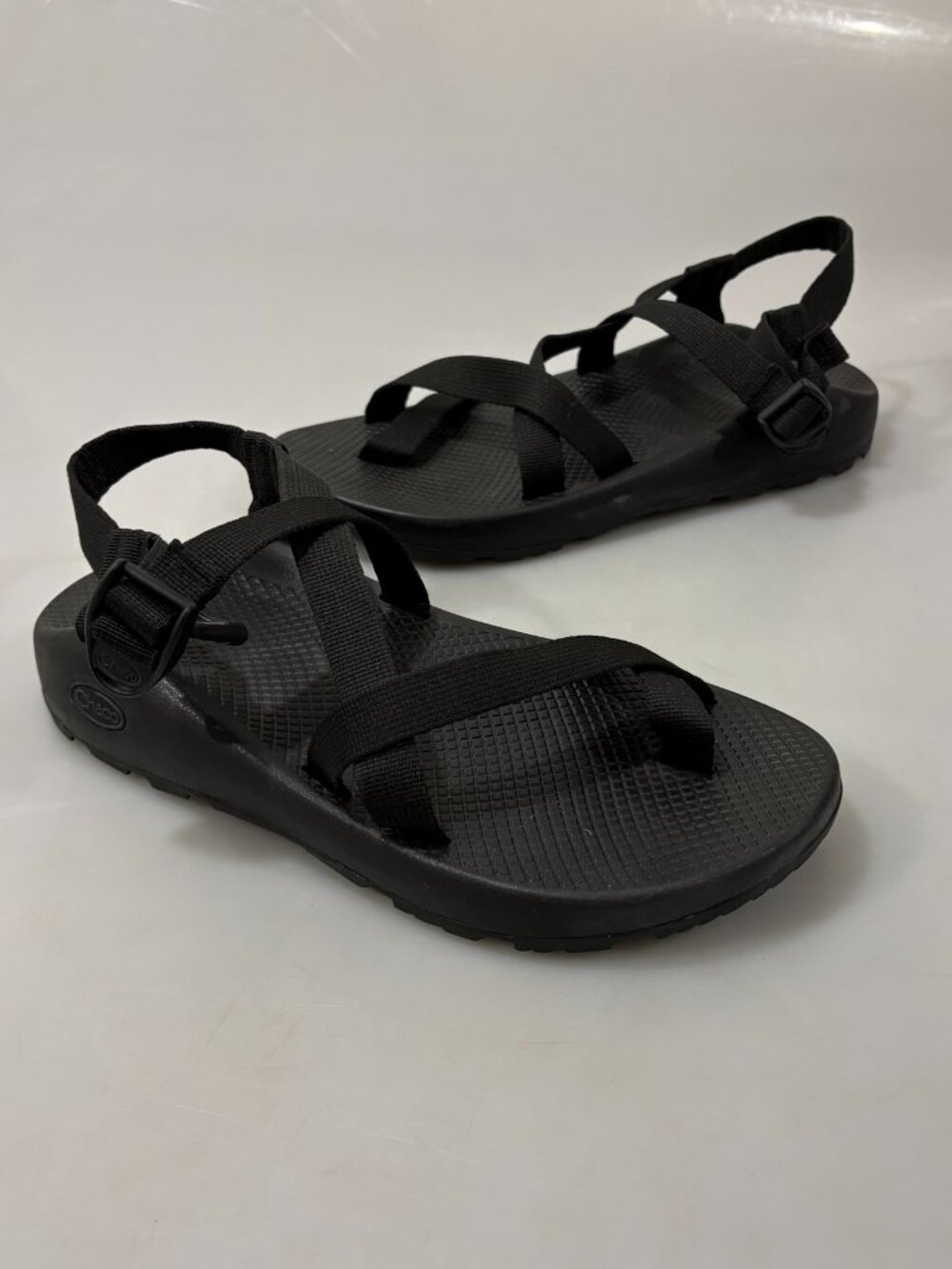 Chaco Mens 10 Z/2 Classic Black Sport Sandals Non-Marking Vegan Friendly J105427